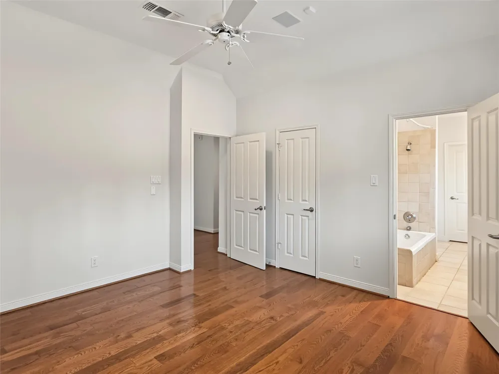 12018 Surrey Lane Bunker Hill Village, TX 77024