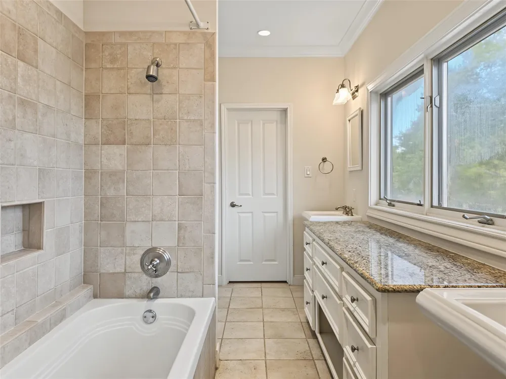 12018 Surrey Lane Bunker Hill Village, TX 77024