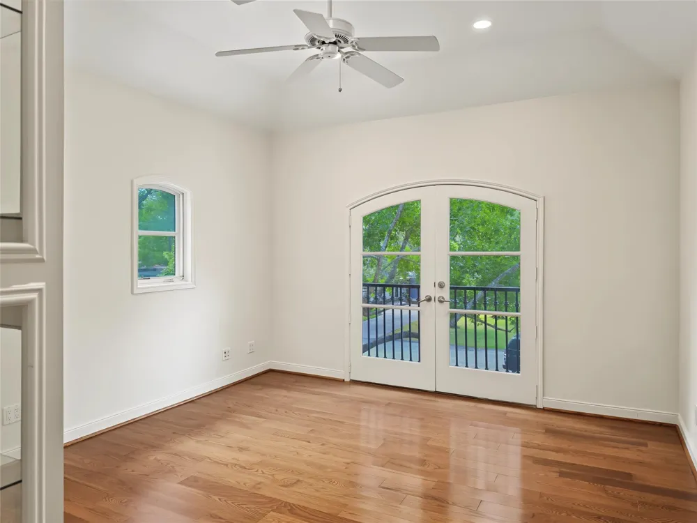 12018 Surrey Lane Bunker Hill Village, TX 77024