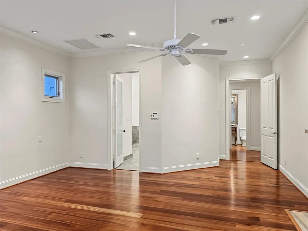 12018 Surrey Lane Bunker Hill Village, TX 77024