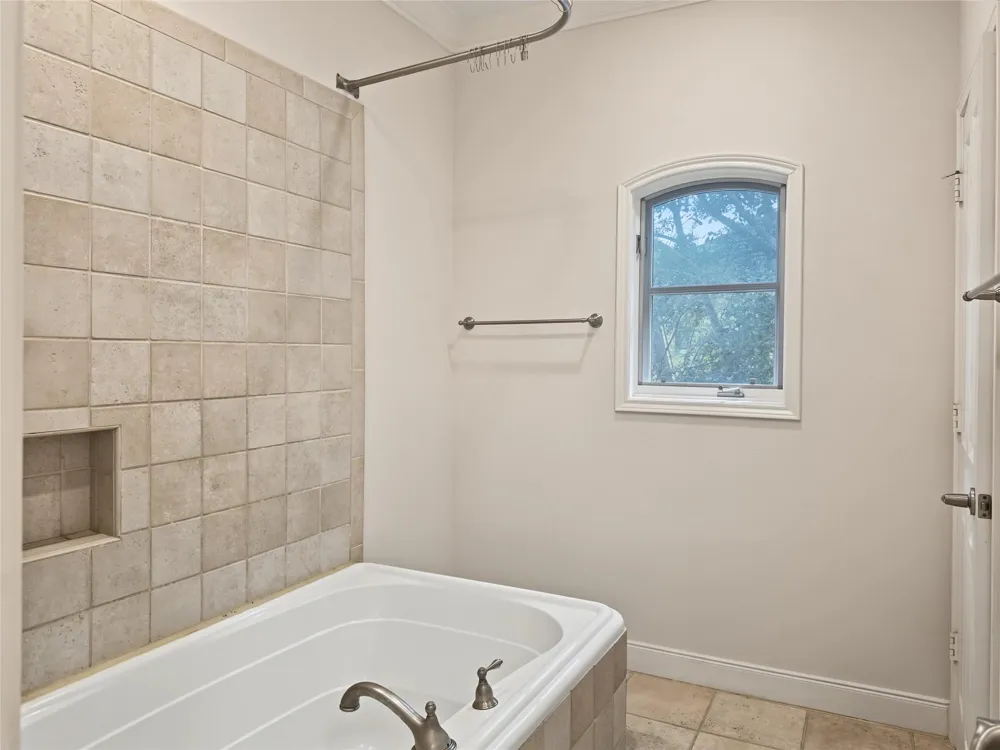12018 Surrey Lane Bunker Hill Village, TX 77024