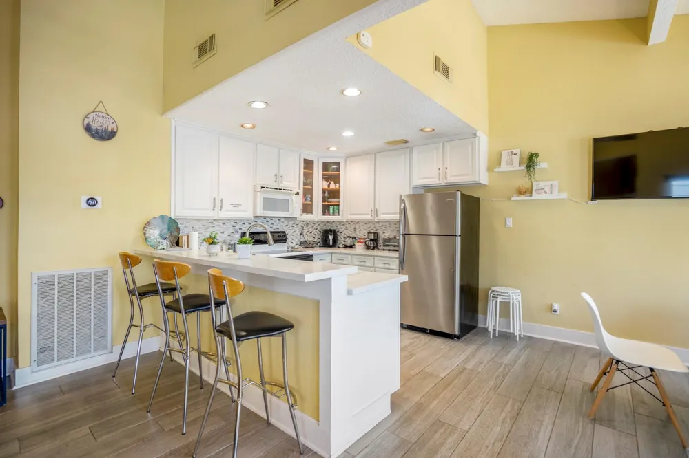 22547 Bayview Circle Huntsville, TX 77320
