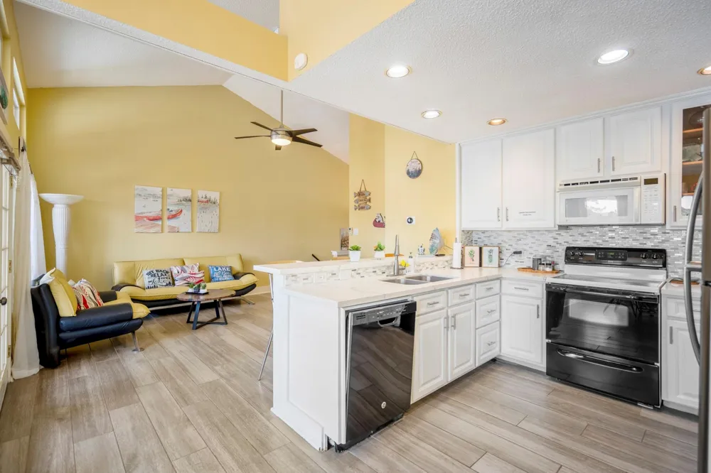 22547 Bayview Circle Huntsville, TX 77320