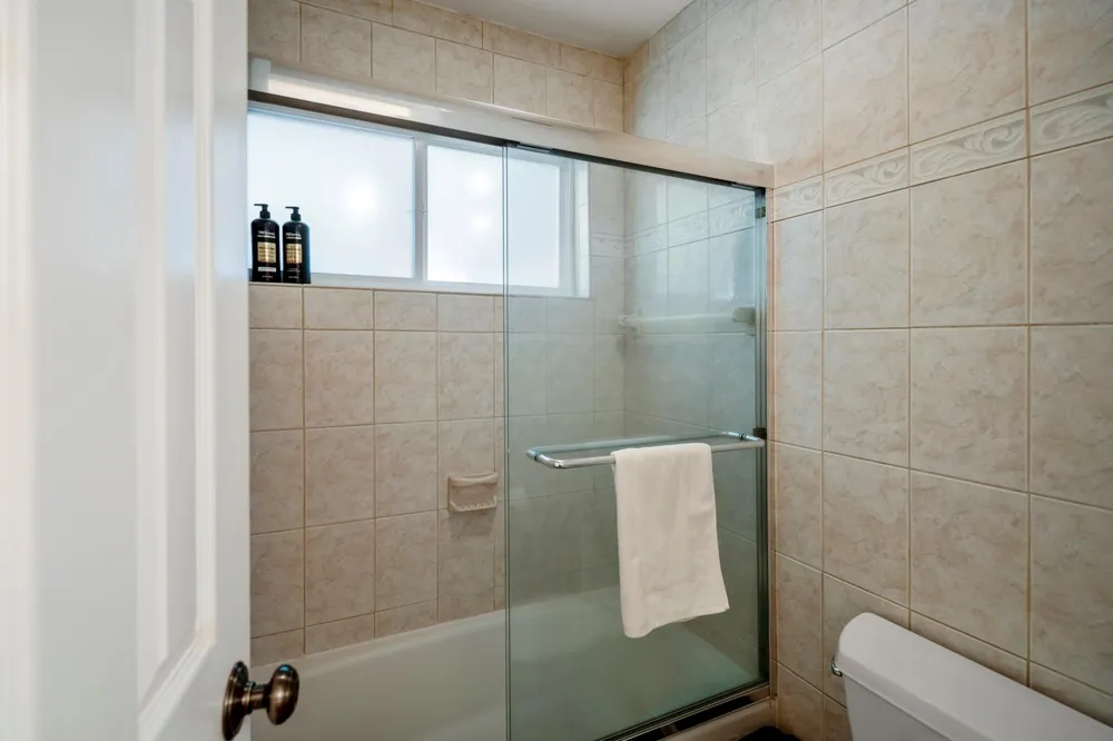 22547 Bayview Circle Huntsville, TX 77320