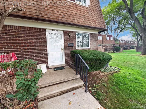 37050 W Aragona Drive W #23