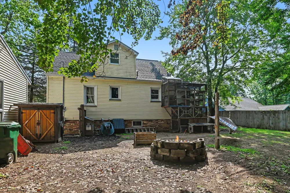 14525 Lakeshore Avenue Grand Haven Charter Township, MI 49417
