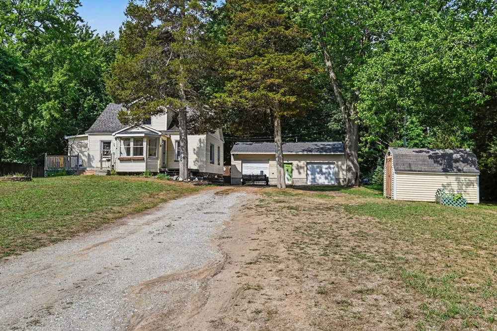 14525 Lakeshore Avenue Grand Haven Charter Township, MI 49417
