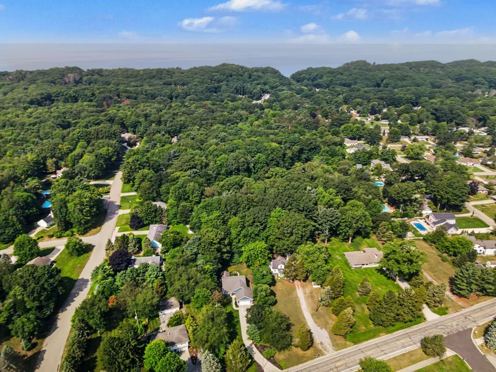14525 Lakeshore Avenue Grand Haven Charter Township, MI 49417