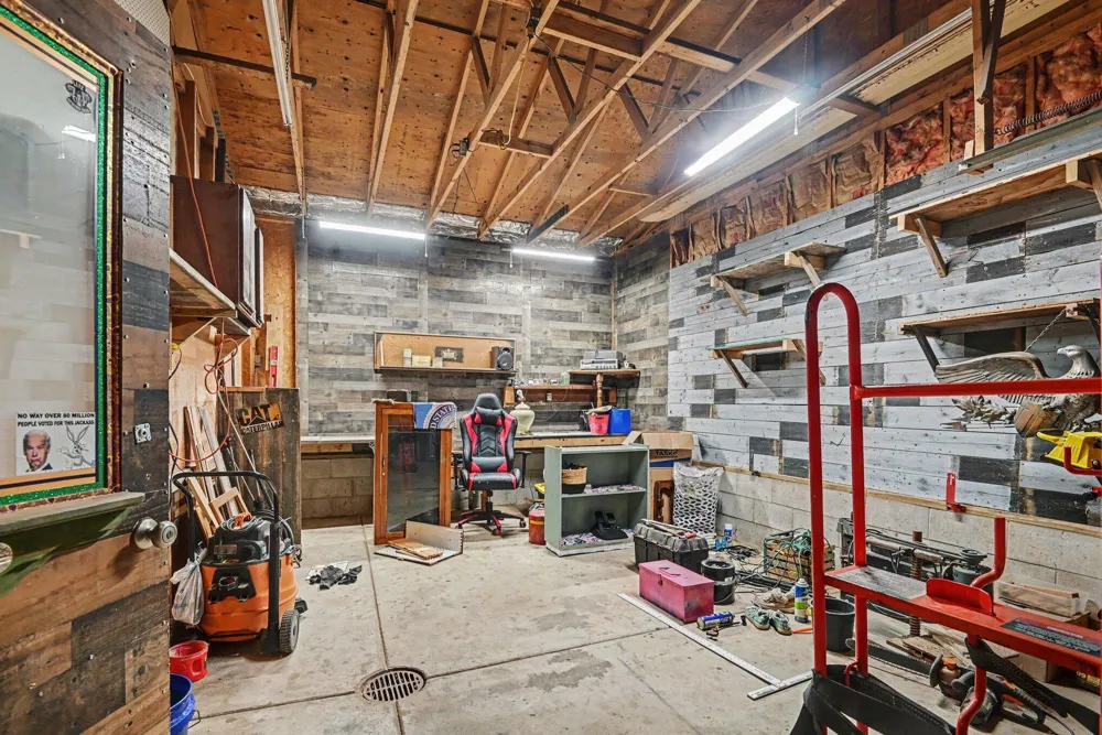14525 Lakeshore Avenue Grand Haven Charter Township, MI 49417