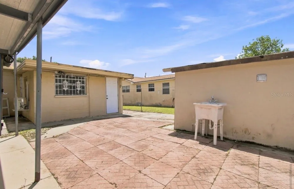 7516 CORTEZ STREET Tampa, FL 33614