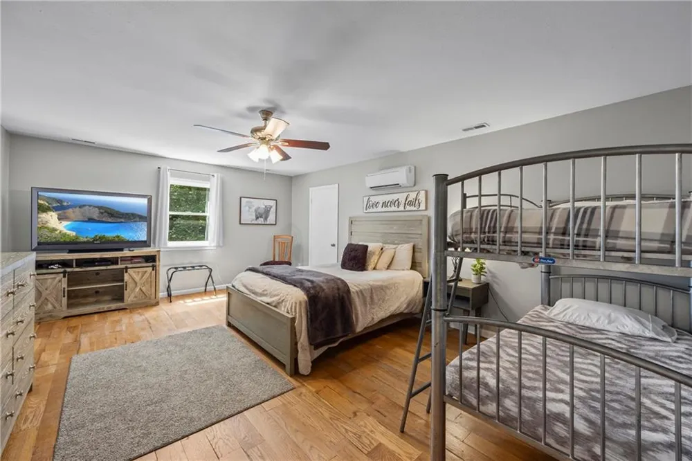 439 Nighthawk View Demorest, GA 30535