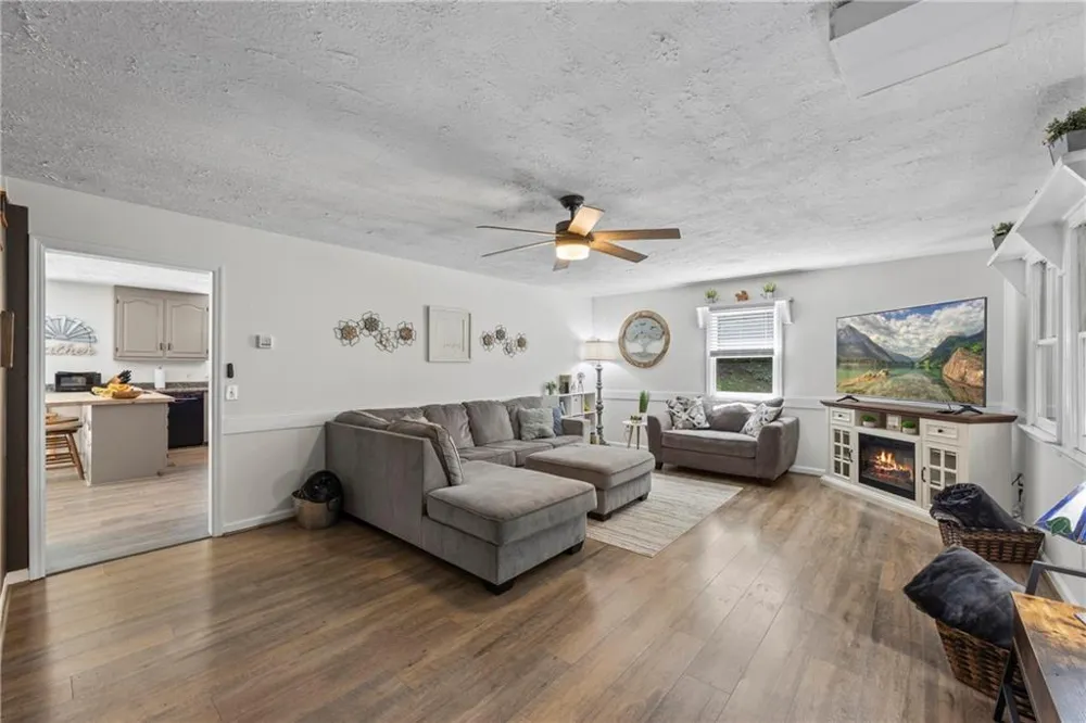 439 Nighthawk View Demorest, GA 30535