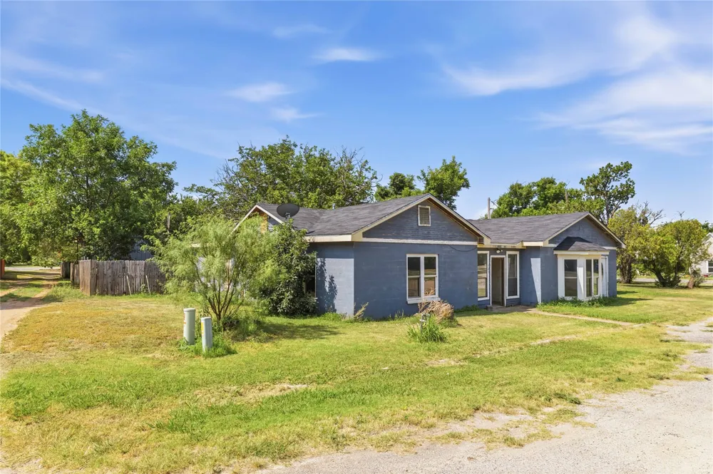505 Willis Street Santa Anna, TX 76878