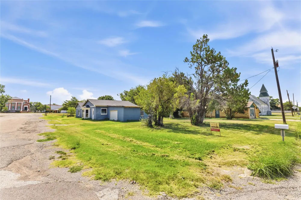 505 Willis Street Santa Anna, TX 76878