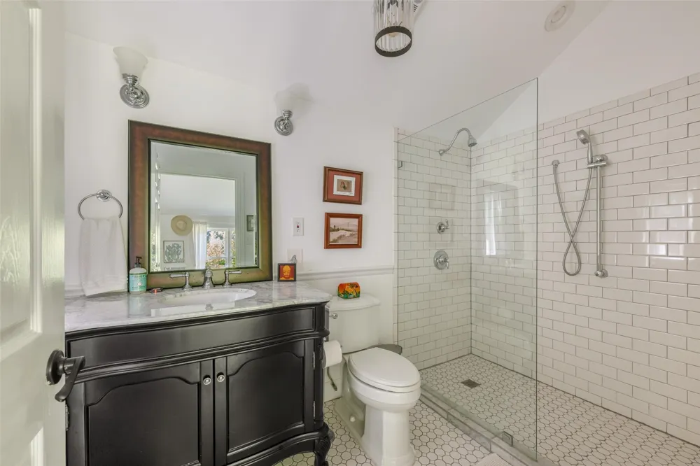 2036 Windsor Place Fort Worth, TX 76110