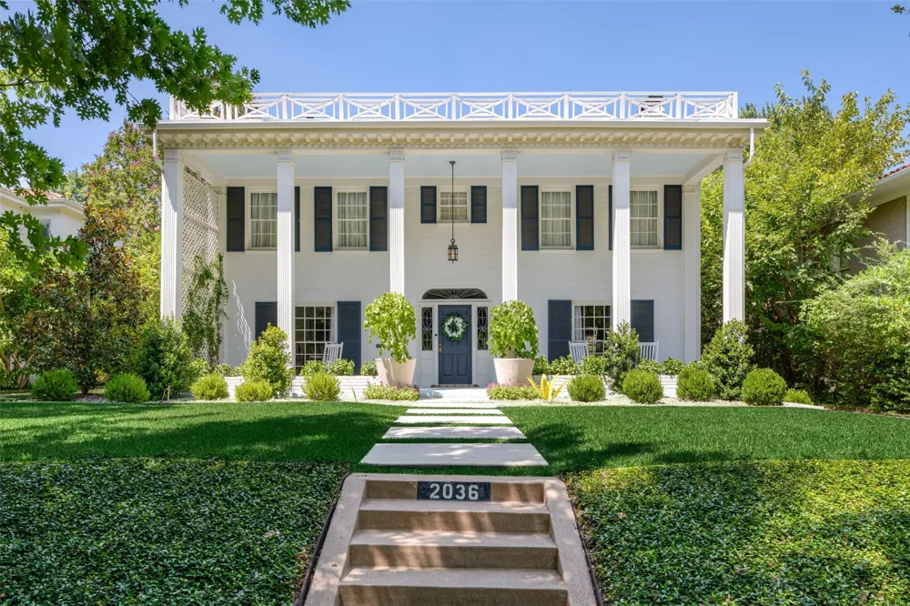 2036 Windsor Place Fort Worth, TX 76110