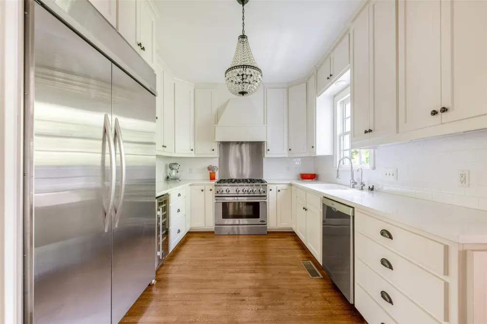 2036 Windsor Place Fort Worth, TX 76110