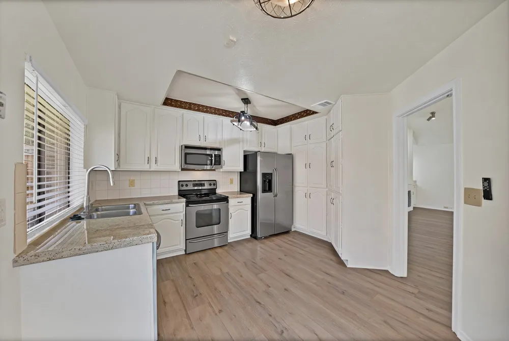 4021 Winter Park Lane Addison, TX 75001