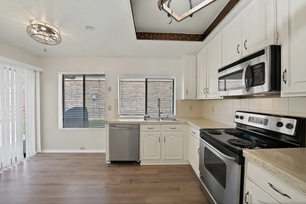 4021 Winter Park Lane Addison, TX 75001