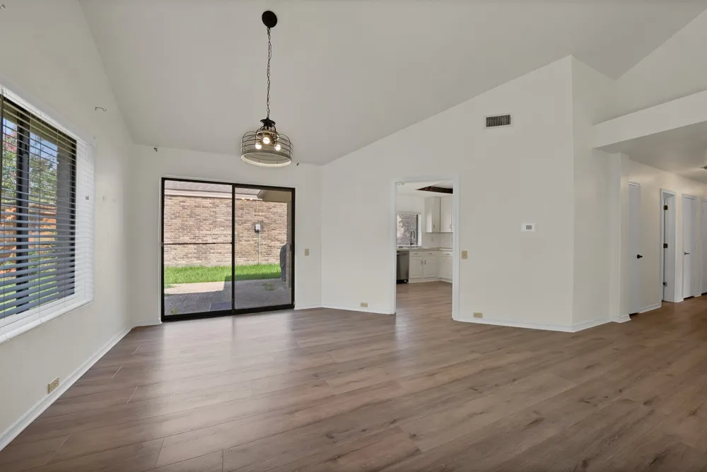 4021 Winter Park Lane Addison, TX 75001