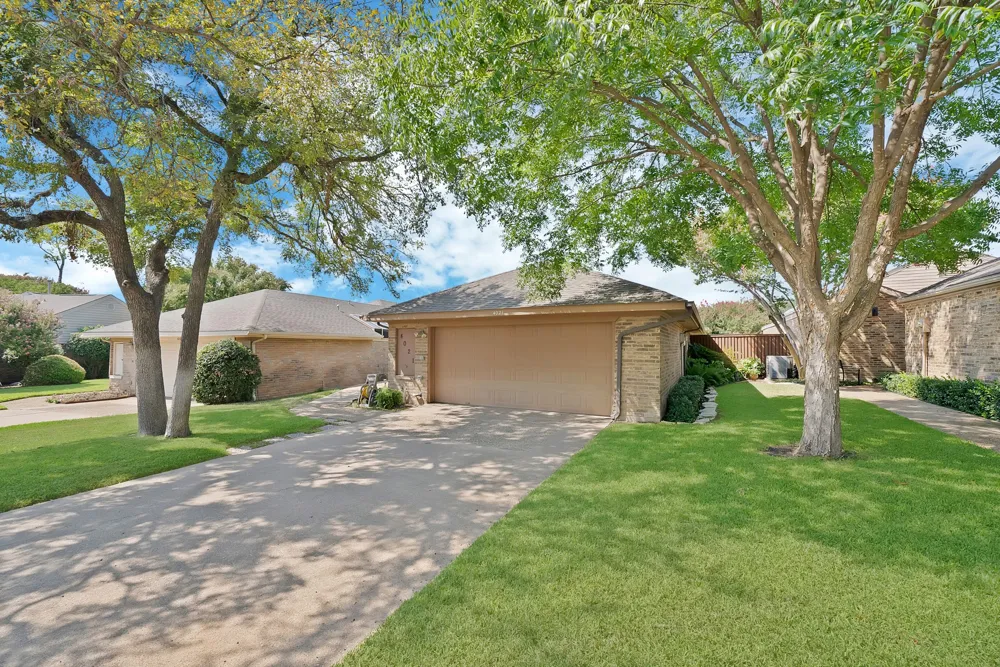 4021 Winter Park Lane Addison, TX 75001