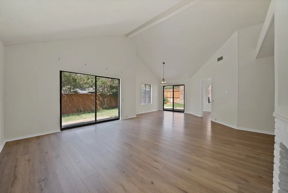 4021 Winter Park Lane Addison, TX 75001