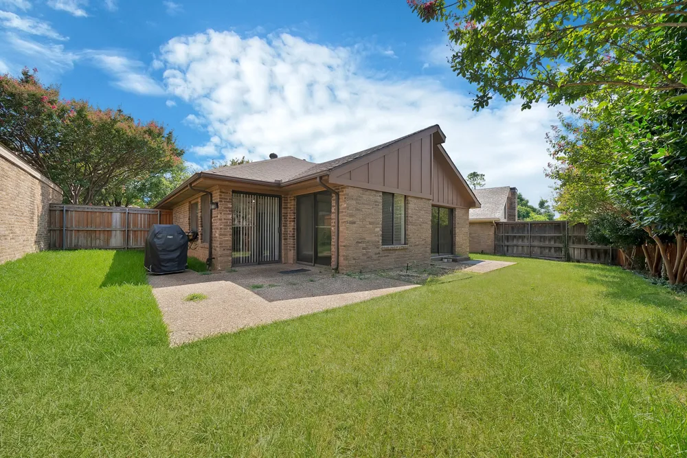 4021 Winter Park Lane Addison, TX 75001