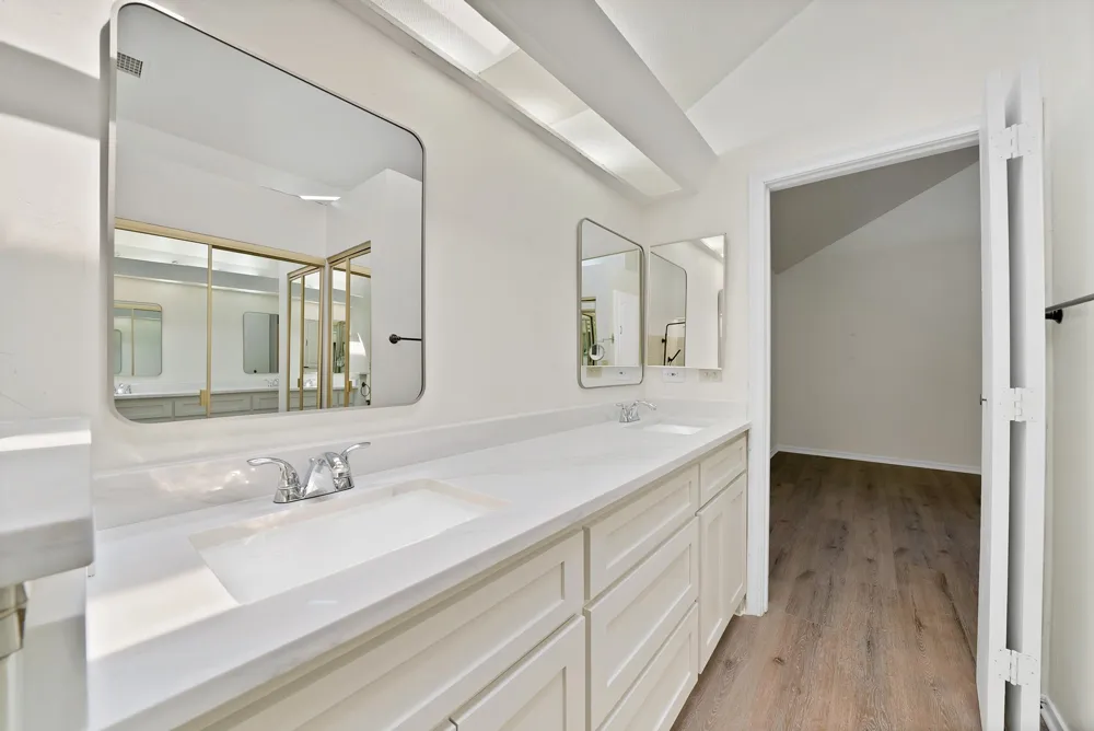 4021 Winter Park Lane Addison, TX 75001