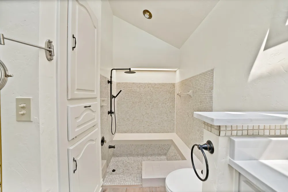 4021 Winter Park Lane Addison, TX 75001