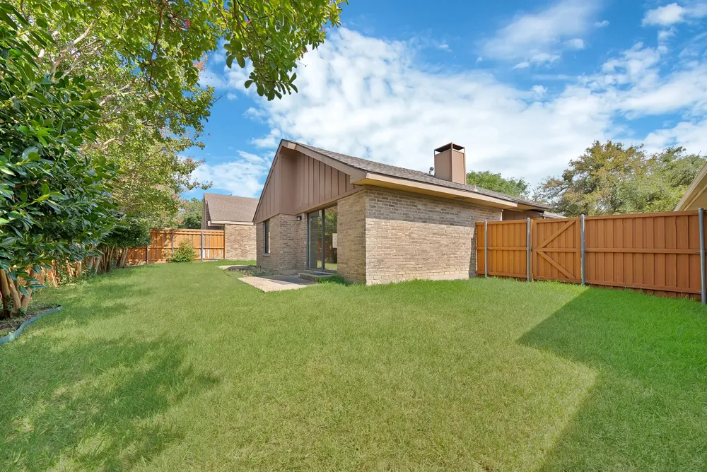 4021 Winter Park Lane Addison, TX 75001