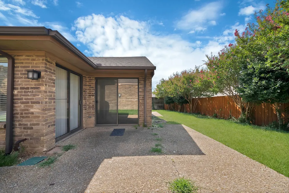 4021 Winter Park Lane Addison, TX 75001