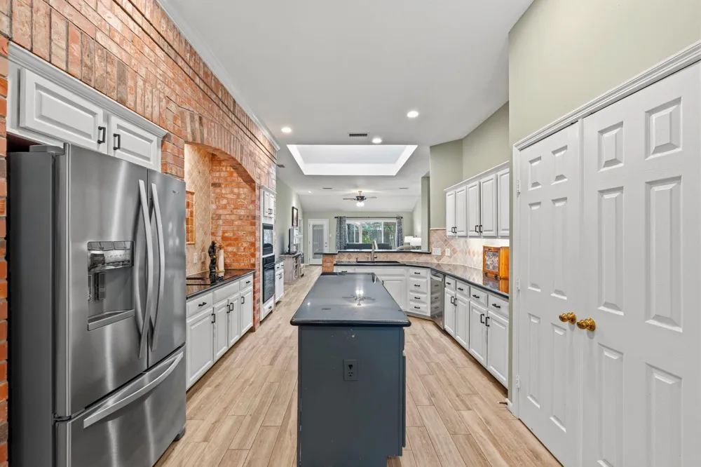 4631 Windy Gorge Drive Kingwood, TX 77345