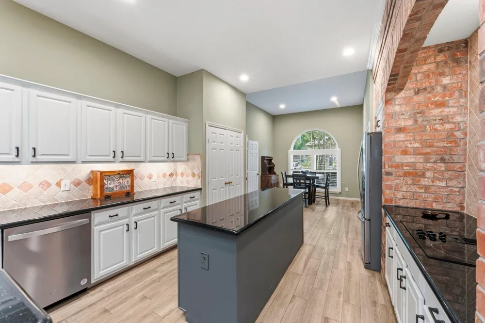 4631 Windy Gorge Drive Kingwood, TX 77345
