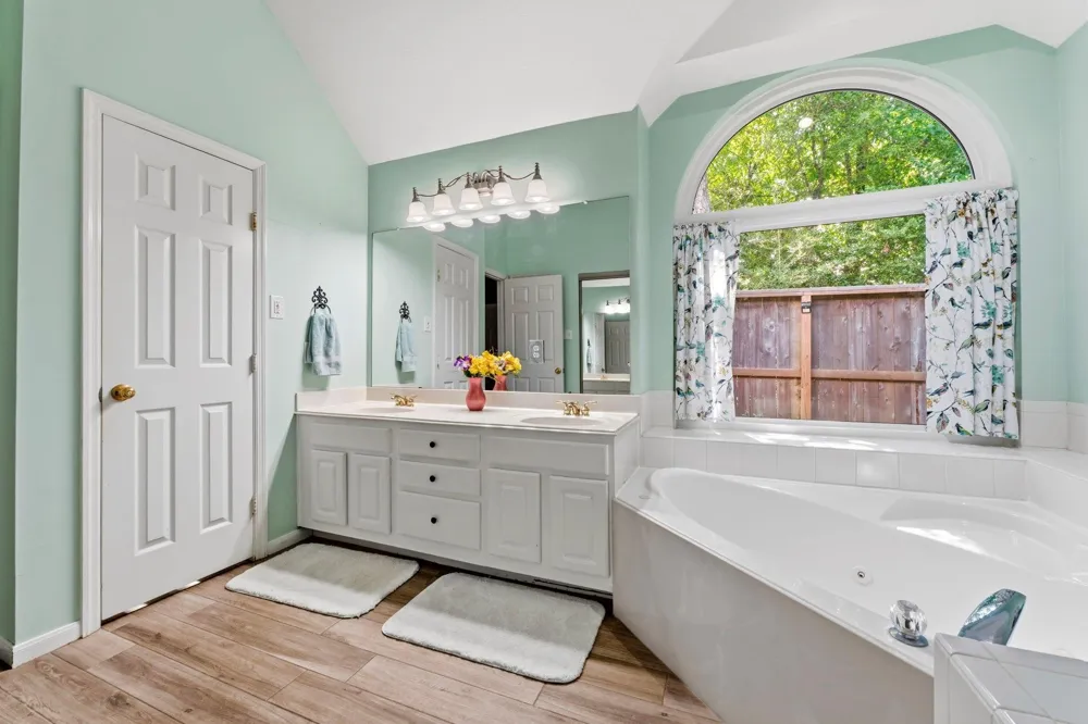 4631 Windy Gorge Drive Kingwood, TX 77345