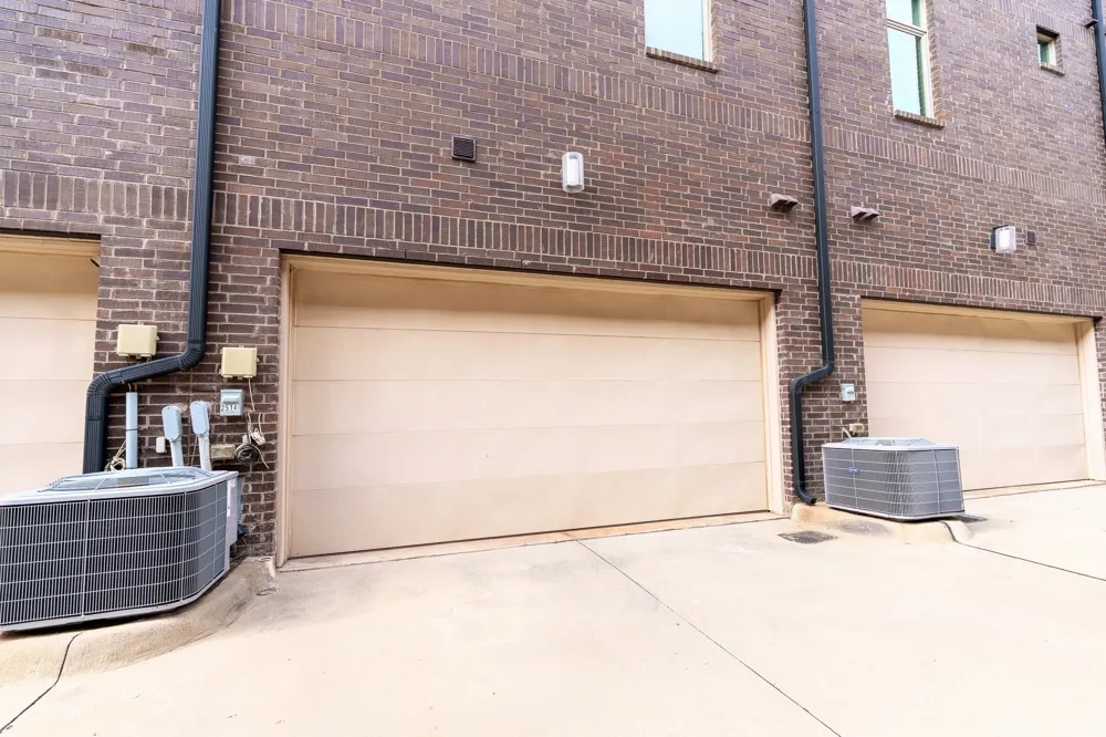 2514 Vintage Street Farmers Branch, TX 75234