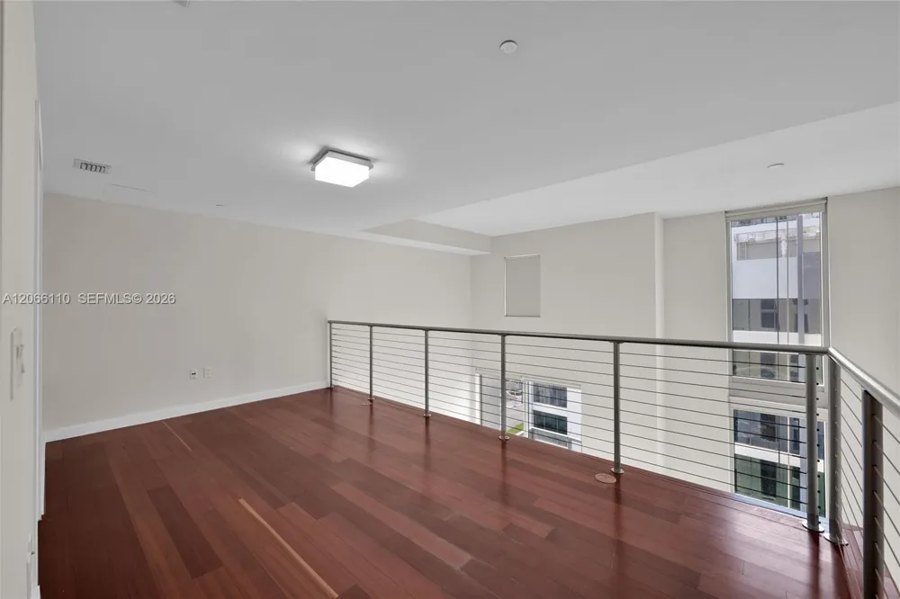 1060 Brickell Ave #815 Miami, FL 33131