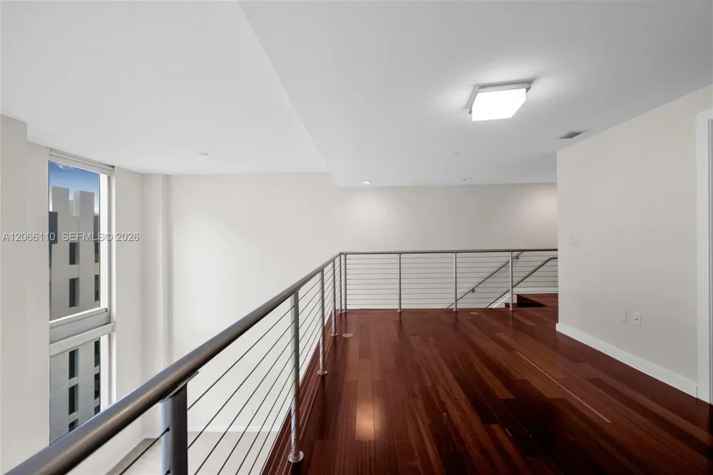 1060 Brickell Ave #815 Miami, FL 33131