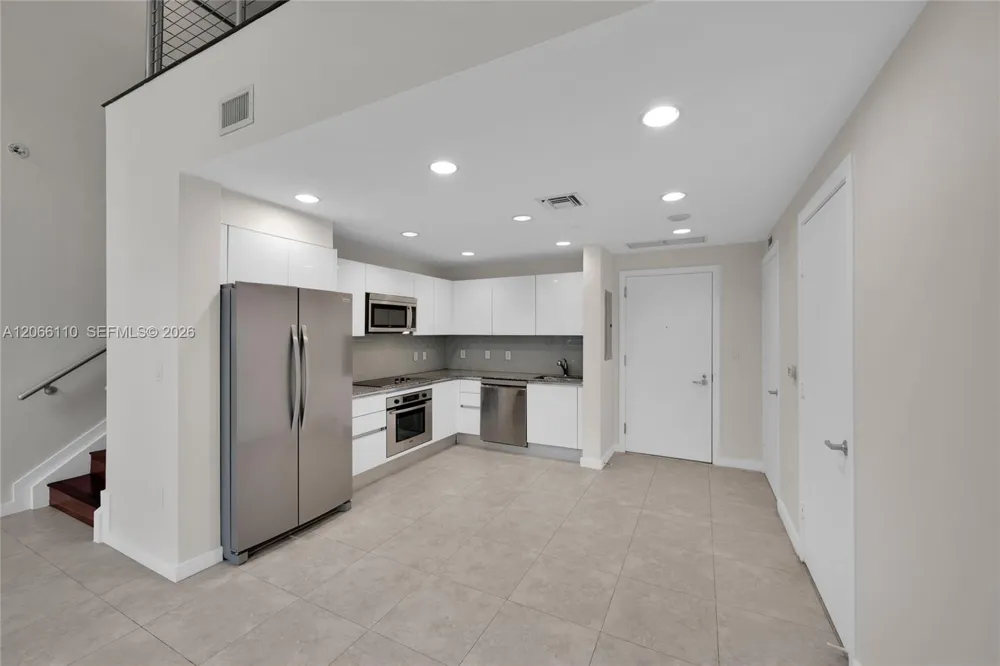 1060 Brickell Ave #815 Miami, FL 33131