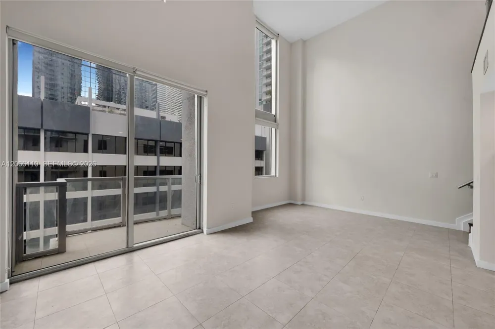 1060 Brickell Ave #815 Miami, FL 33131