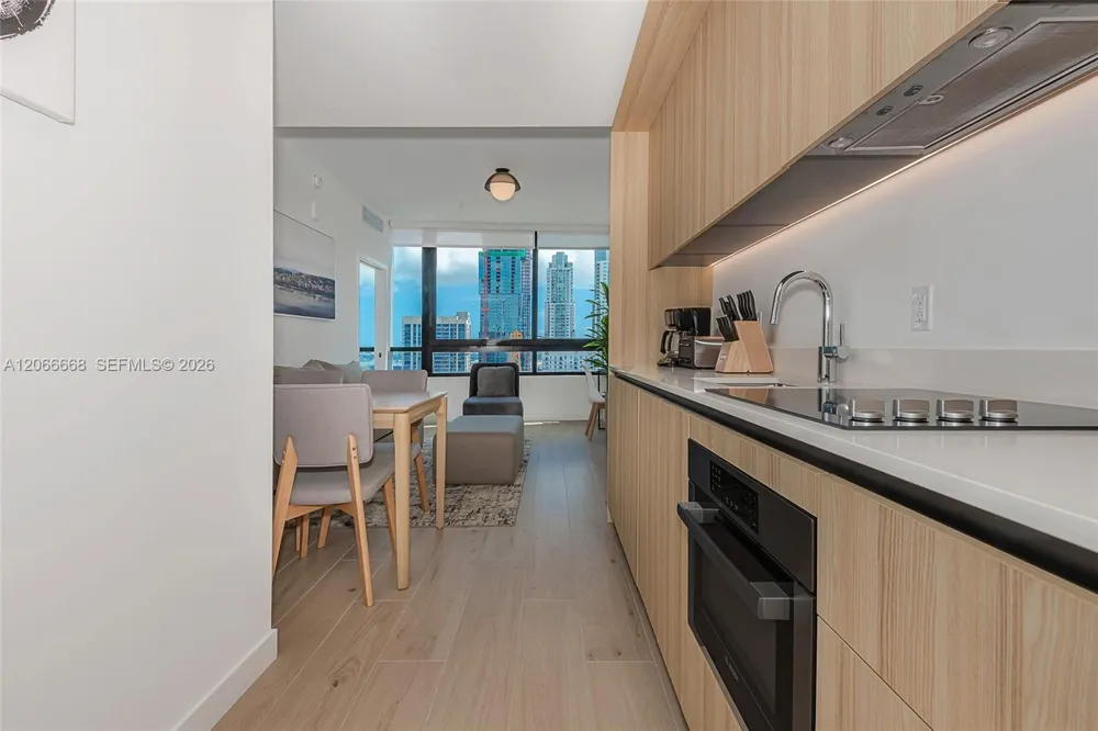 225 Miami Ave #2801 Miami, FL 33128