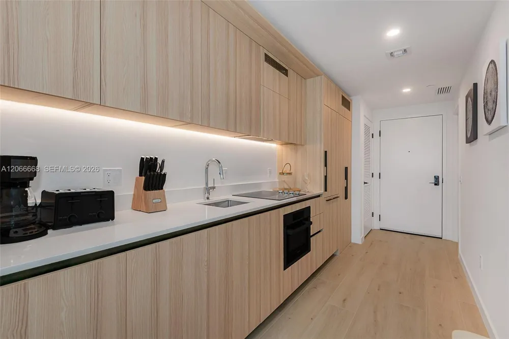 225 Miami Ave #2801 Miami, FL 33128