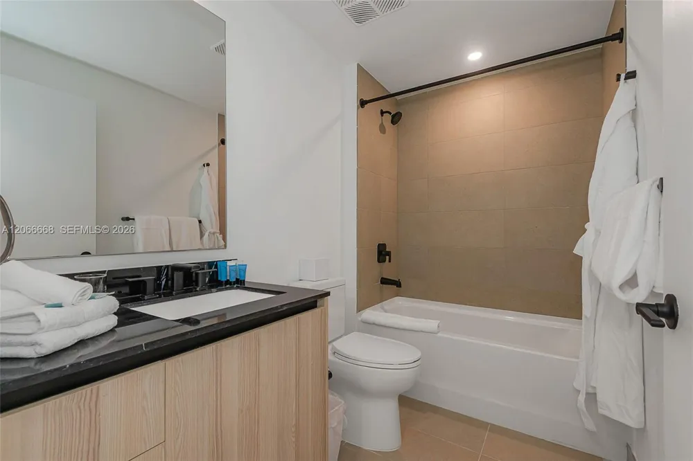 225 Miami Ave #2801 Miami, FL 33128