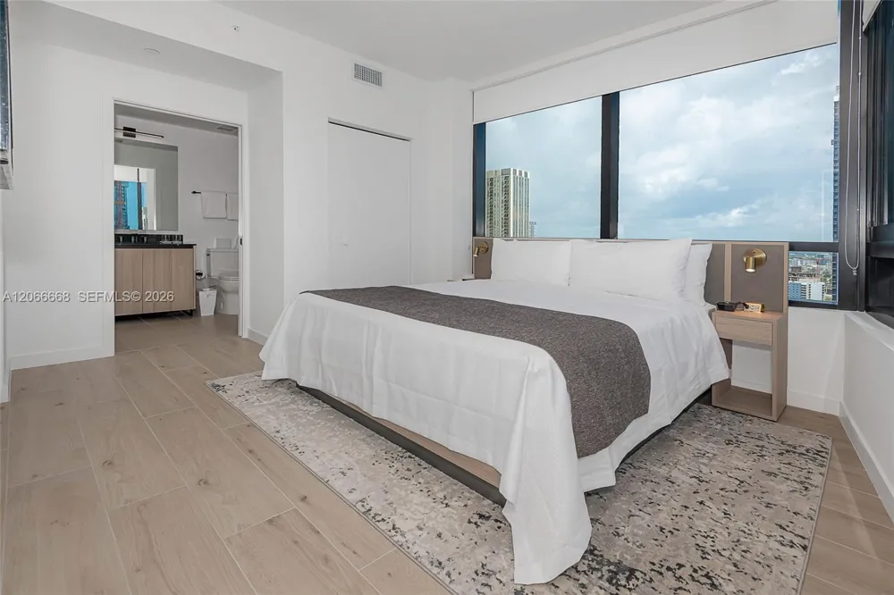 225 Miami Ave #2801 Miami, FL 33128