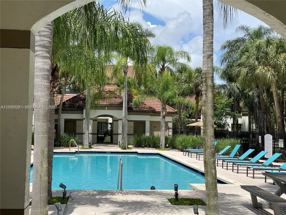540 S Park Rd #14-9 Hollywood, FL 33021