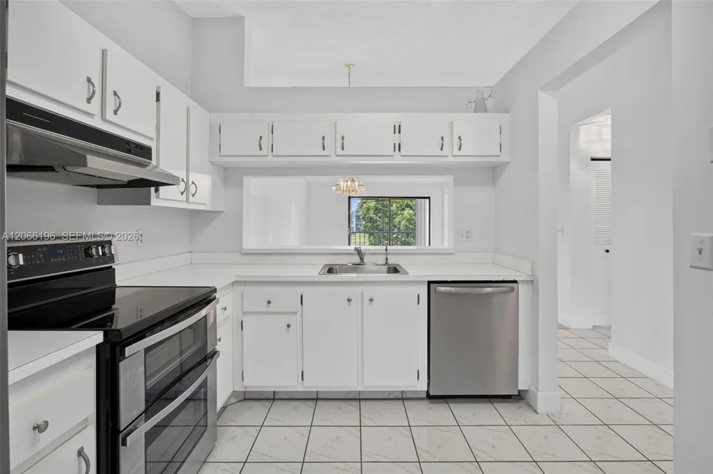 4626 E Lucerne Lakes Blvd E #202 Lake Worth, FL 33467