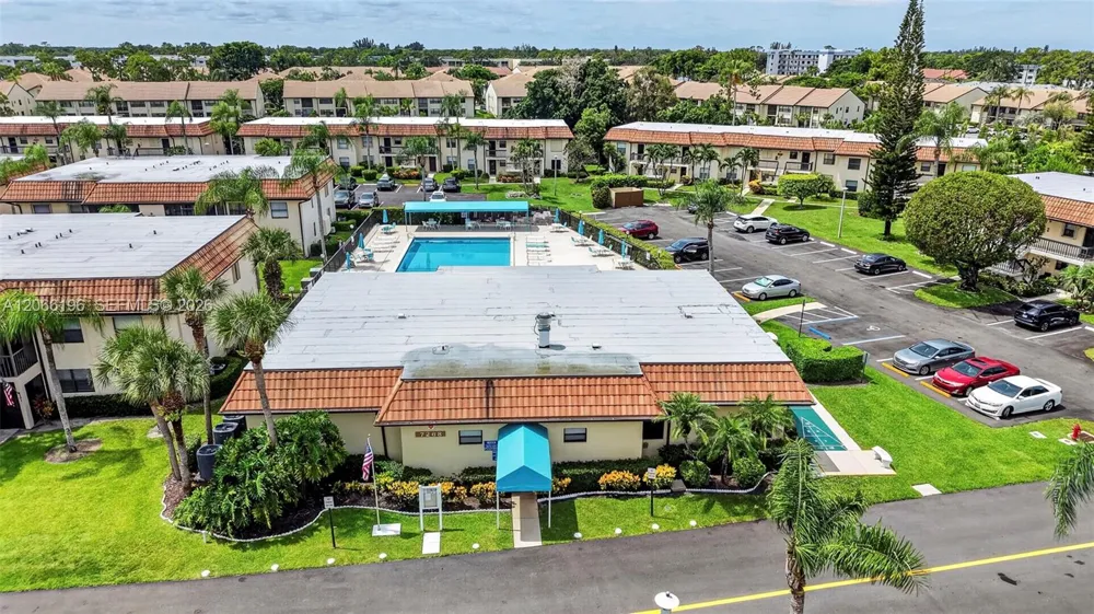 4626 E Lucerne Lakes Blvd E #202 Lake Worth, FL 33467