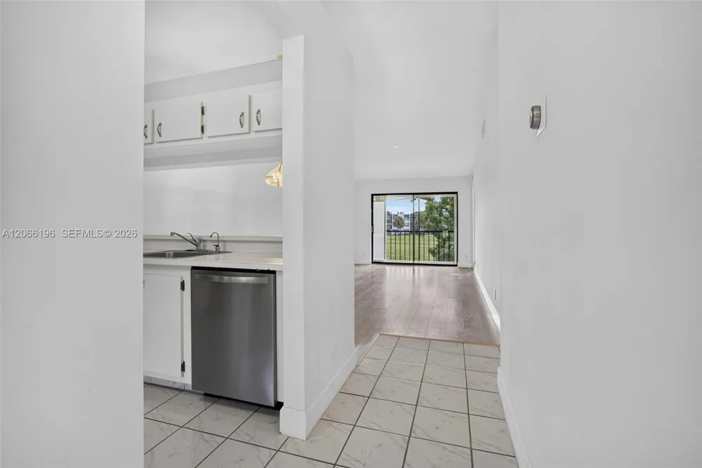 4626 E Lucerne Lakes Blvd E #202 Lake Worth, FL 33467