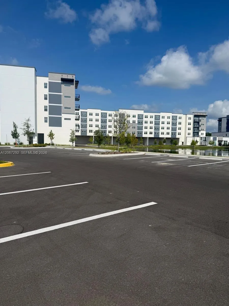 5563 Milenia Park Blvd #307 Orlando, FL 32839