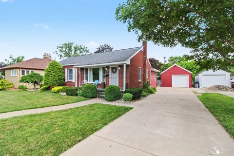 229 Spink Street