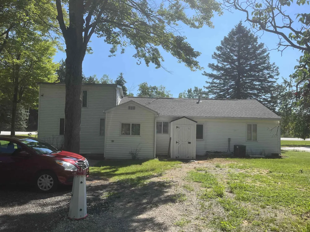 5200 S Huron Standish Township, MI 48658